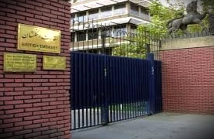 Londra: “Chiusa temporaneamente l’ambasciata a Teheran”