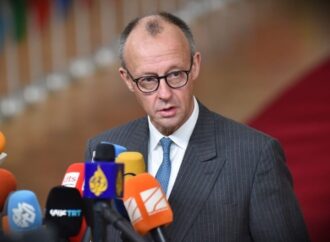 Germania, Stoccarda: al via il Congresso del Cdu, tra gli ospiti anche Tajani e Merkel