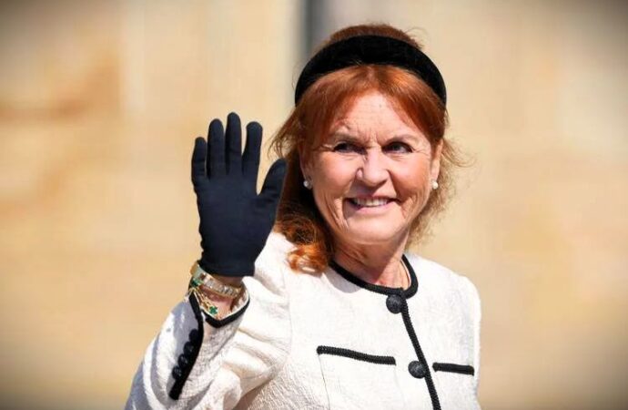 Caso Epstein, il giallo di Sarah Ferguson: l’ex moglie di Andrea tra Portogallo e Emirati?