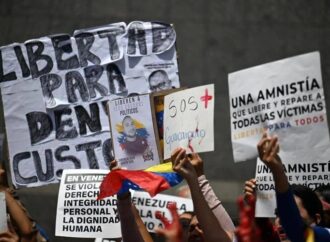 Venezuela, approvata l’amnistia per i prigionieri politici: libero l’alleato di Machado