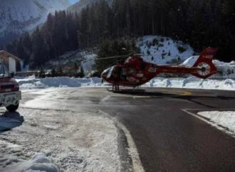 Francia, gruppo di sciatori travolto da valanga: tre morti in Savoia