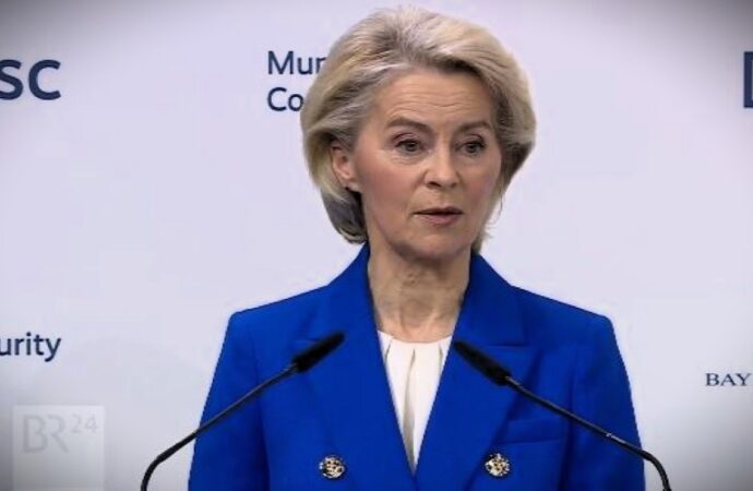 Von der Leyen, “garantire che l’Europa possa difendere la propria democrazia”